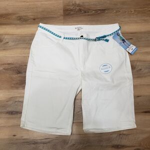 Riders By Lee Women’s Mid rise Bermuda White Khaki Shorts With Blue Belt Sz 16